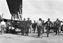 Early aircraft in Gladstone