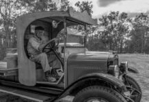 PSQ president inspires camera club